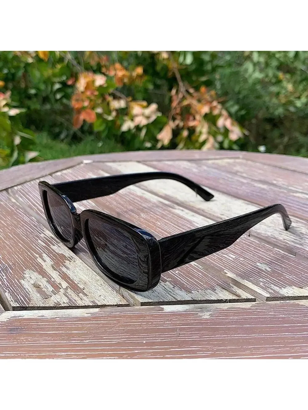Vintage y2k style style black sunglasses. UVA UVB protection